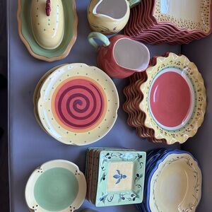 Pfaltzgraff Pistoulet  Dinnerware Set